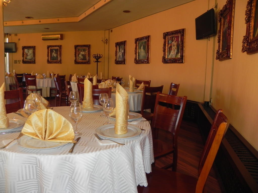 Hestia Hotel Calarasi  Extérieur photo